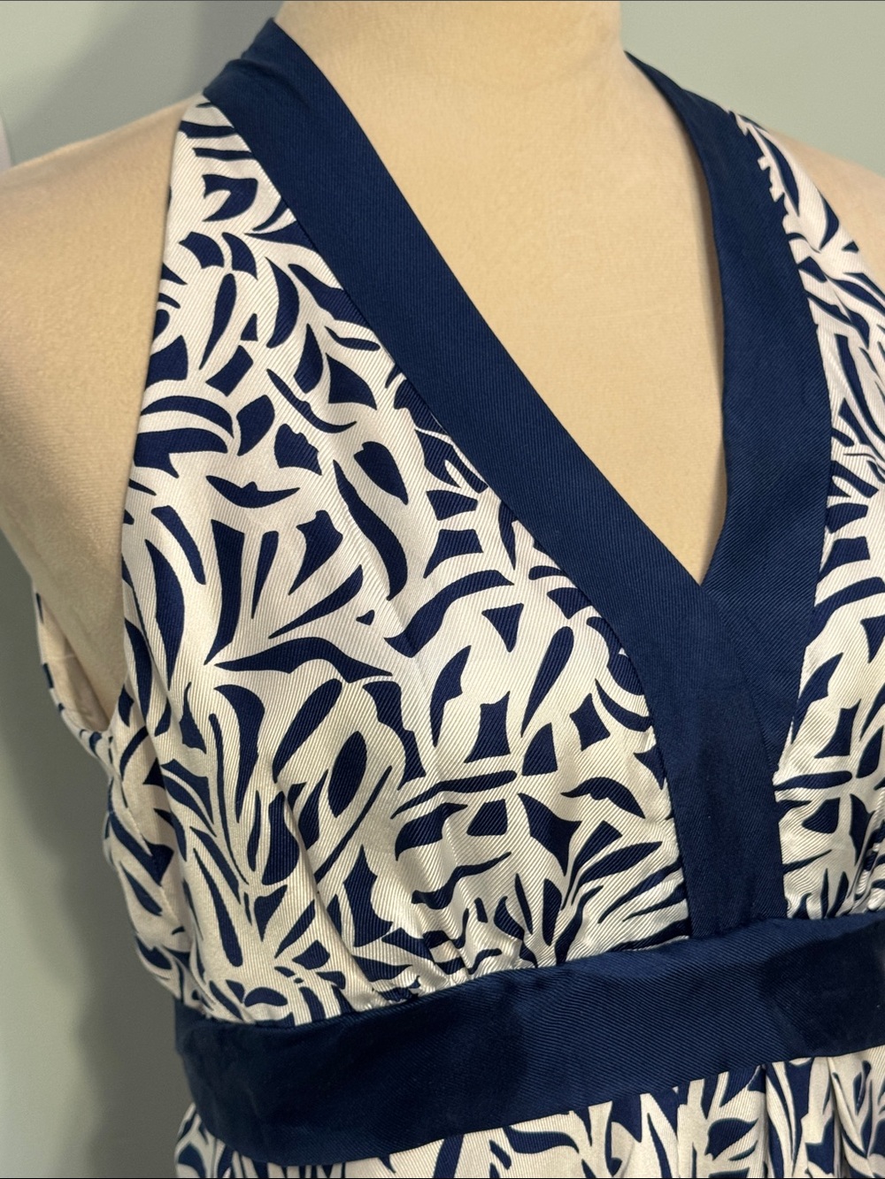 Ann Taylor Silk Navy and White Patterned Halter Midi Dress - Picture 4 of 11
